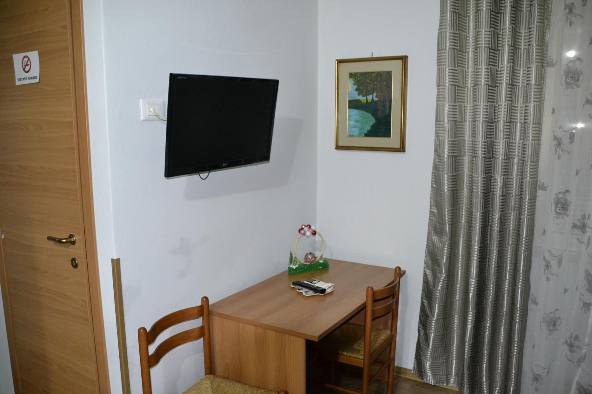 Aurora Boreale Hotel Roma Ngoại thất bức ảnh